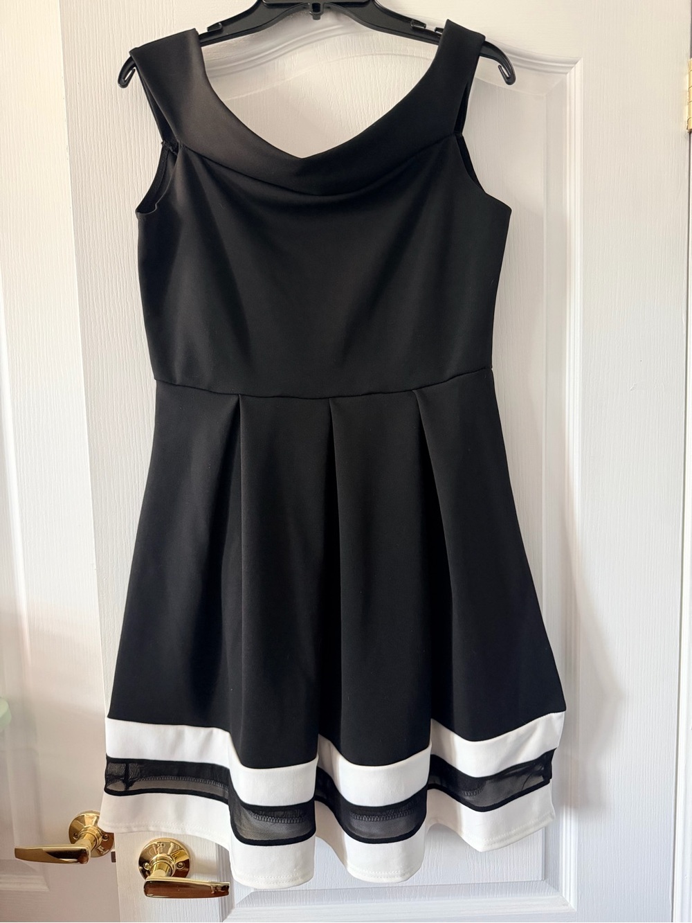 Boohoo Black and White Pleated Fit-and-Flare Dress - Sleeveless & Off shoulder